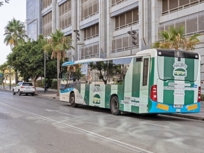 Autobus publicitario de Semi Integral Articulado en Rincón de la Victoria, Málaga