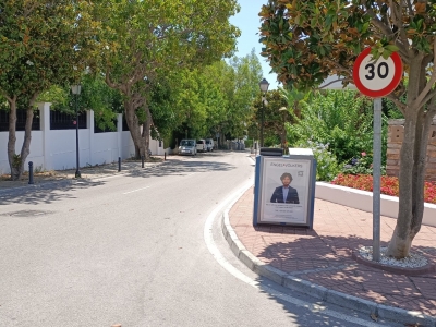 Mupi publicitario de 100x70 cm en Marbella, Málaga