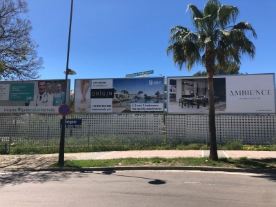 Valla publicitaria de 8x3 m en Marbella, Málaga