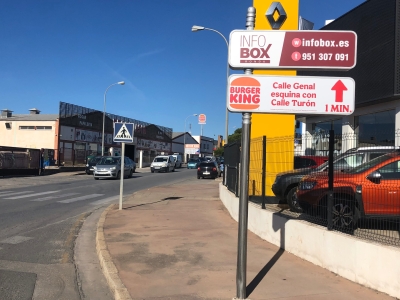 Poste publicitario de 150x50 cm en Ronda, Málaga