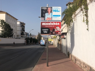 Poste publicitario de 150x50 cm en Ronda, Málaga