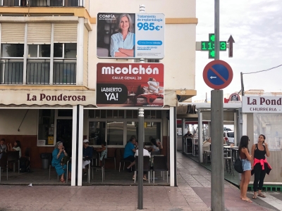 Poste publicitario de 150x50 cm en Ronda, Málaga