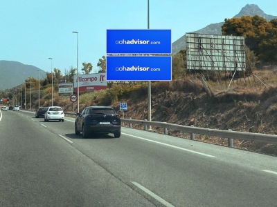 Valla publicitaria de 12x3 m en Marbella, Málaga