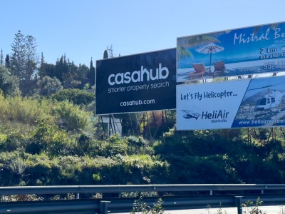 Valla publicitaria de 8x3 m en Marbella, Málaga