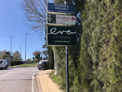 Poste publicitario de 150x50 cm en San Pedro de Alcántara, Málaga