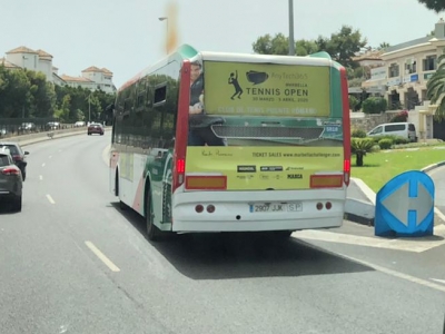 Autobus publicitario de Urban Simple en Algeciras, Cádiz