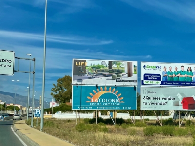 Valla publicitaria de 8x3 m en Marbella, Málaga